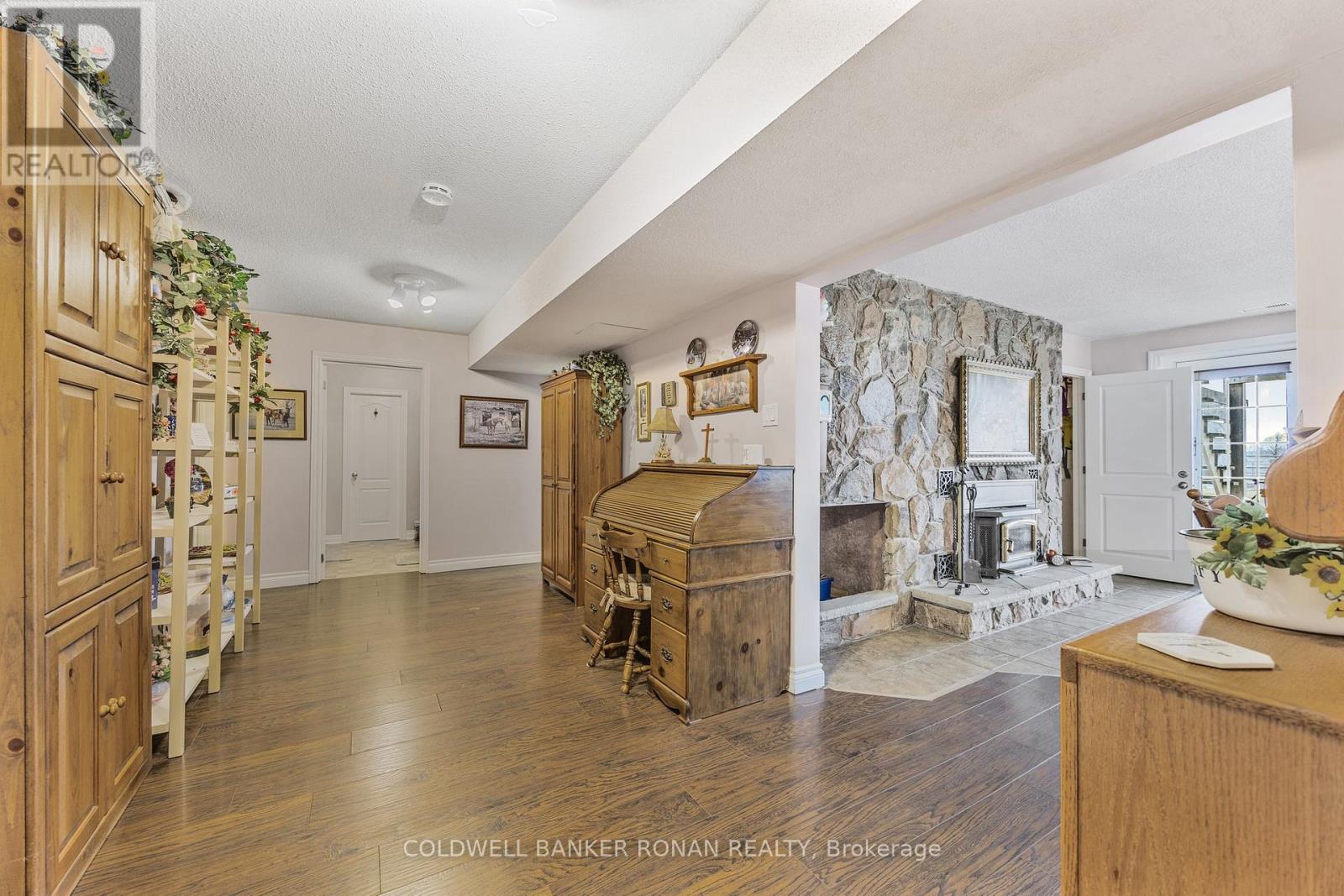 8058 20th Side Road, Adjala-Tosorontio, Ontario  L0G 1L0 - Photo 21 - N12876938