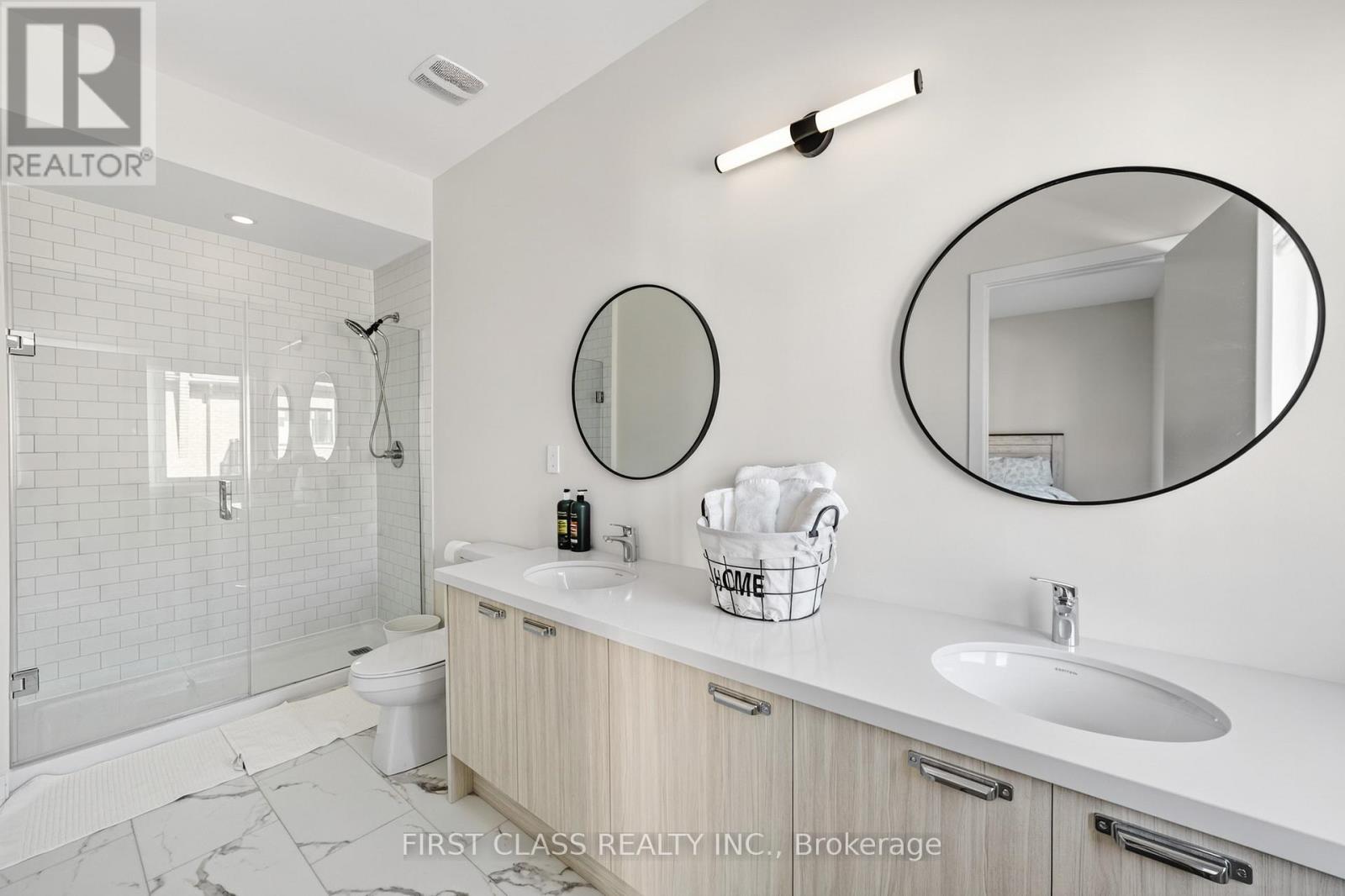 25 Bullate Lane, Richmond Hill, Ontario  L4B 0J5 - Photo 7 - N12876978