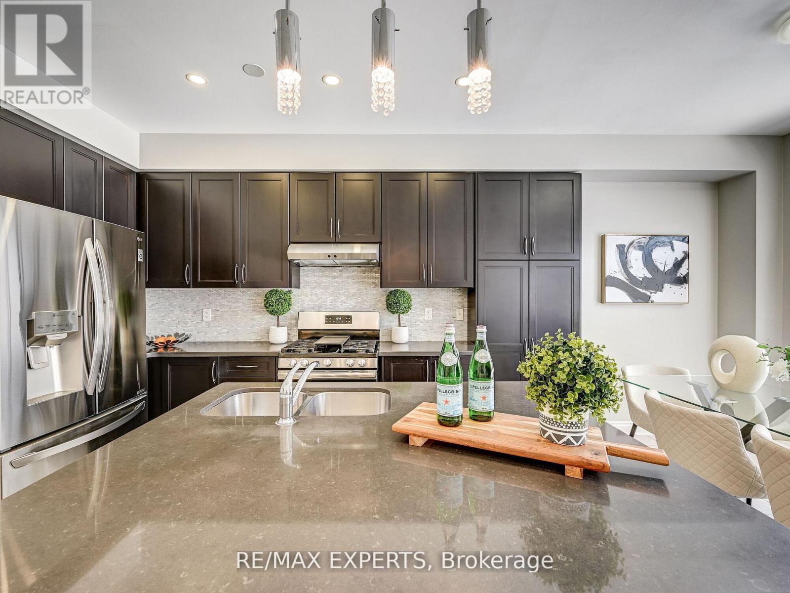 25 Killington Avenue, Vaughan, Ontario  L4H 3Y5 - Photo 8 - N12877020