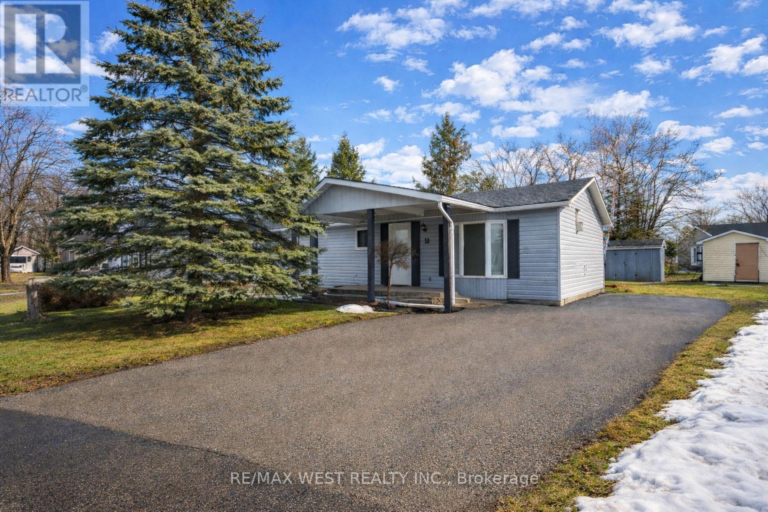 18 MAPLE LEAF TERRACE, Innisfil, Ontario