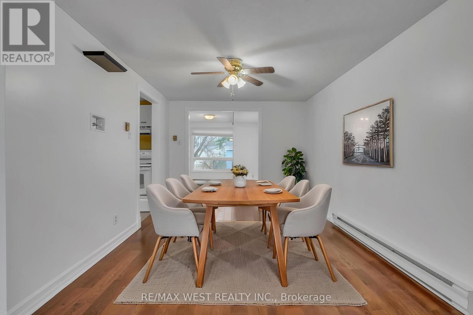 18 Maple Leaf Terrace, Innisfil (Cookstown), Ontario  L0L 1L0 - Photo 3 - N12877030