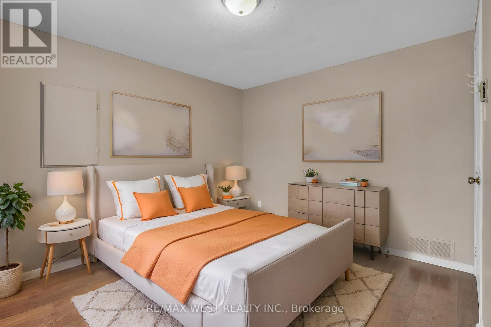 18 Maple Leaf Terrace, Innisfil (Cookstown), Ontario  L0L 1L0 - Photo 8 - N12877030