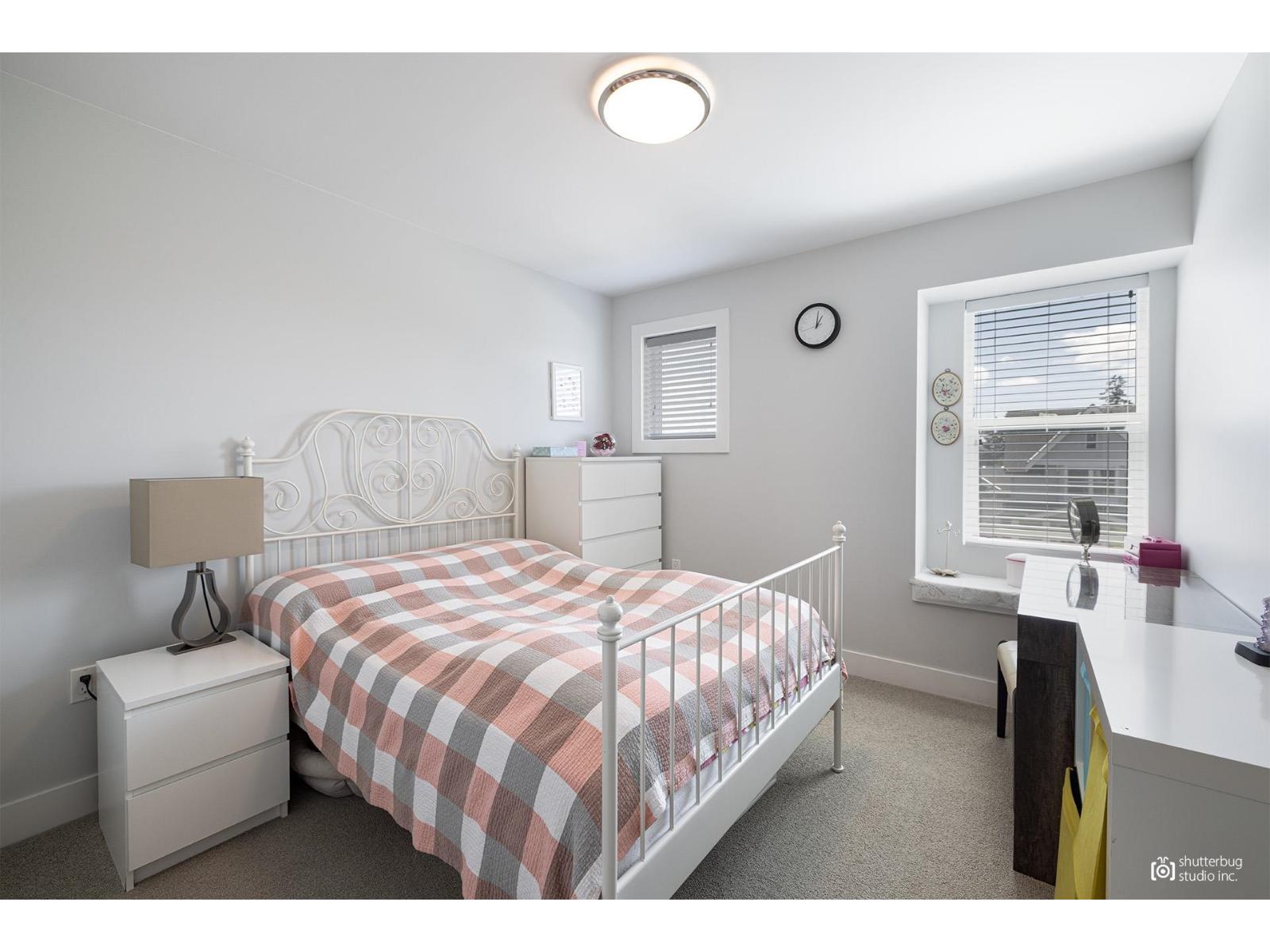 16475 21a Avenue, Surrey, British Columbia  V3Z 0V5 - Photo 11 - R3099236