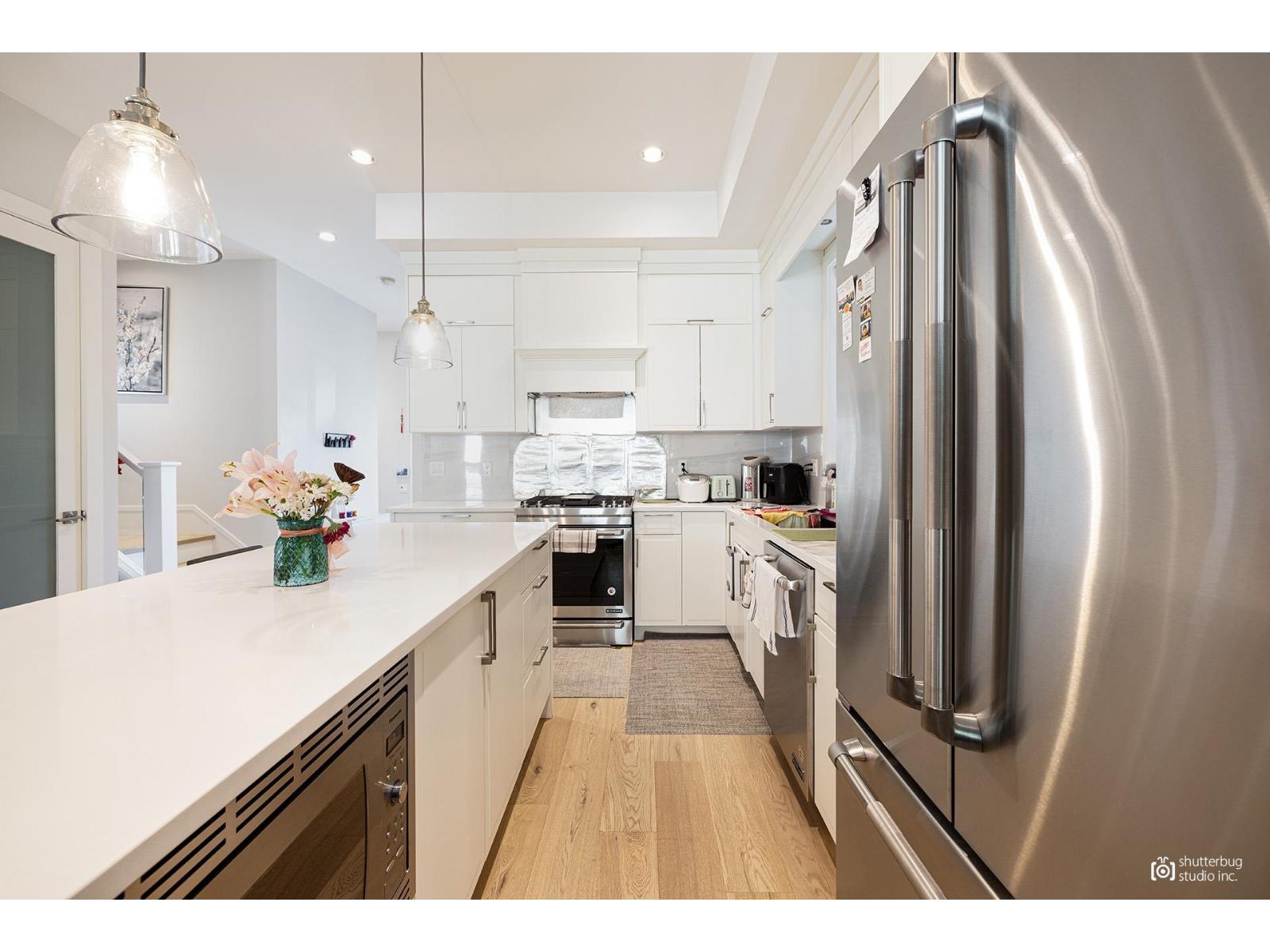 16475 21a Avenue, Surrey, British Columbia  V3Z 0V5 - Photo 4 - R3099236