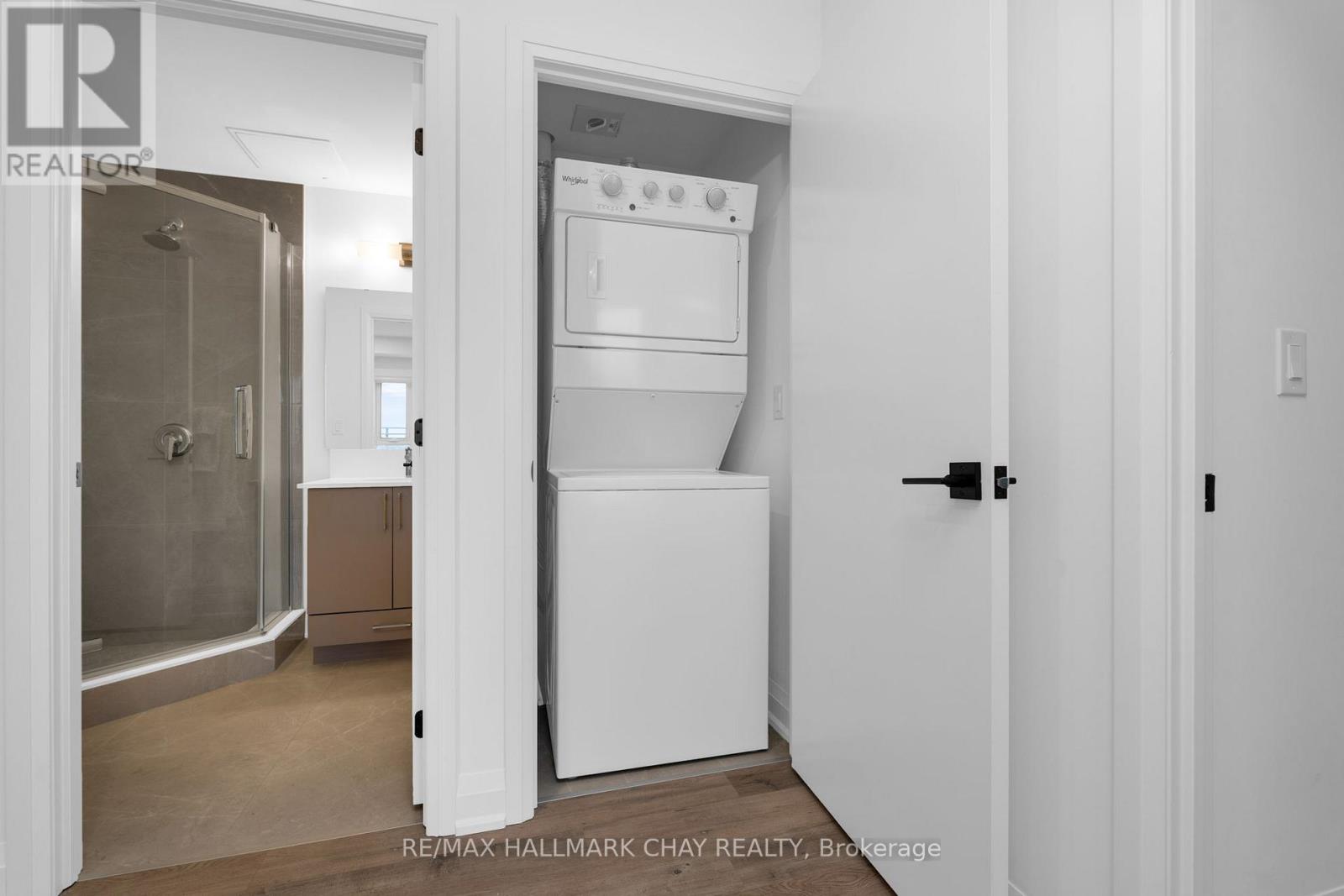 1105 - 58 Lakeside Terrace, Barrie (Little Lake), Ontario  L4N 9S2 - Photo 14 - S12876920