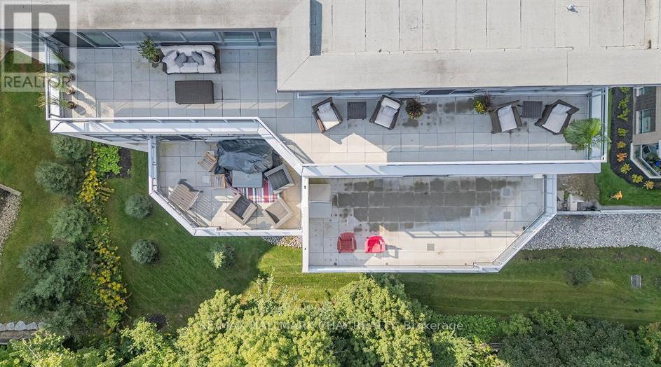 1105 - 58 Lakeside Terrace, Barrie (Little Lake), Ontario  L4N 9S2 - Photo 3 - S12876920