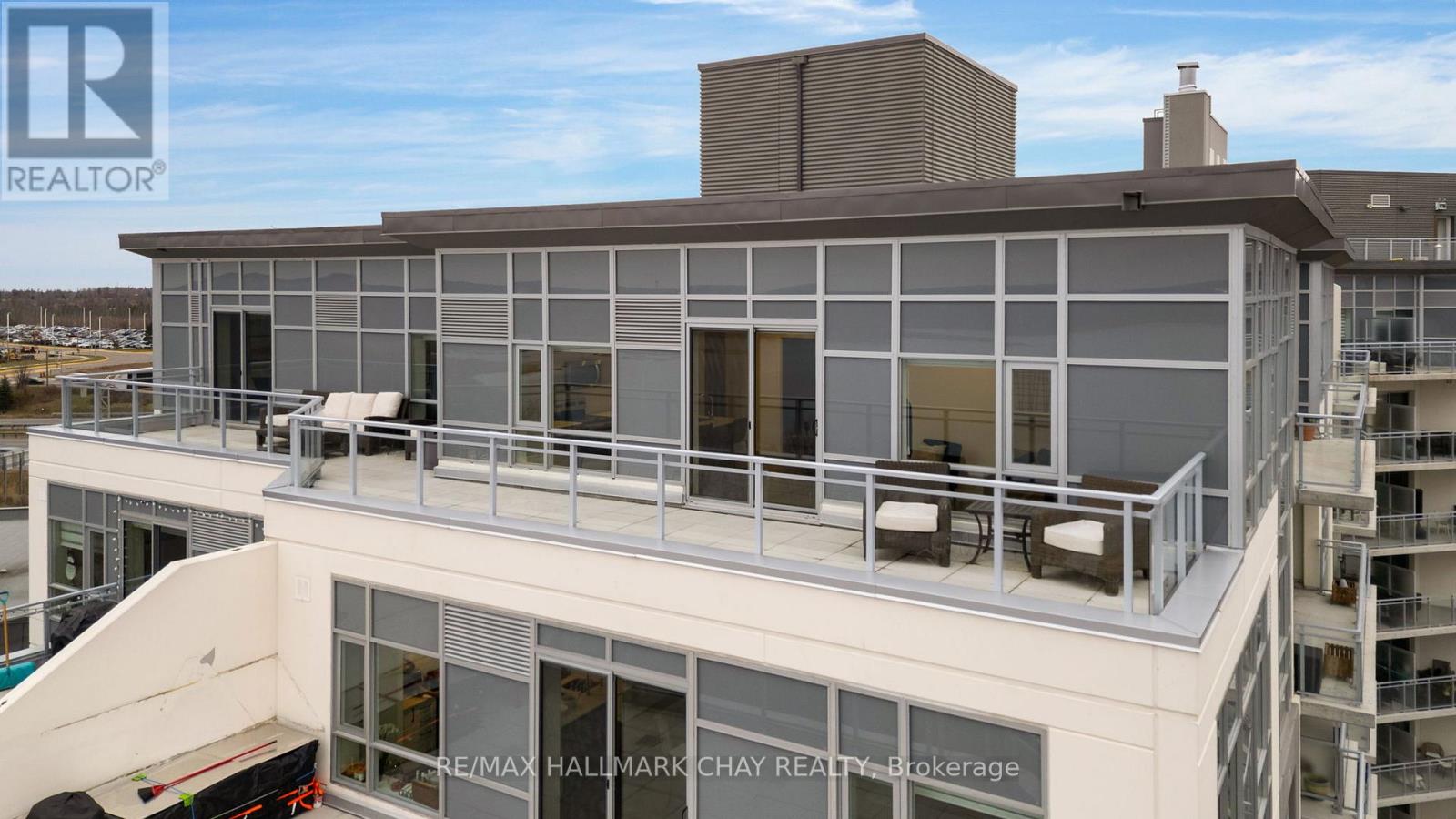 1105 - 58 Lakeside Terrace, Barrie (Little Lake), Ontario  L4N 9S2 - Photo 4 - S12876920