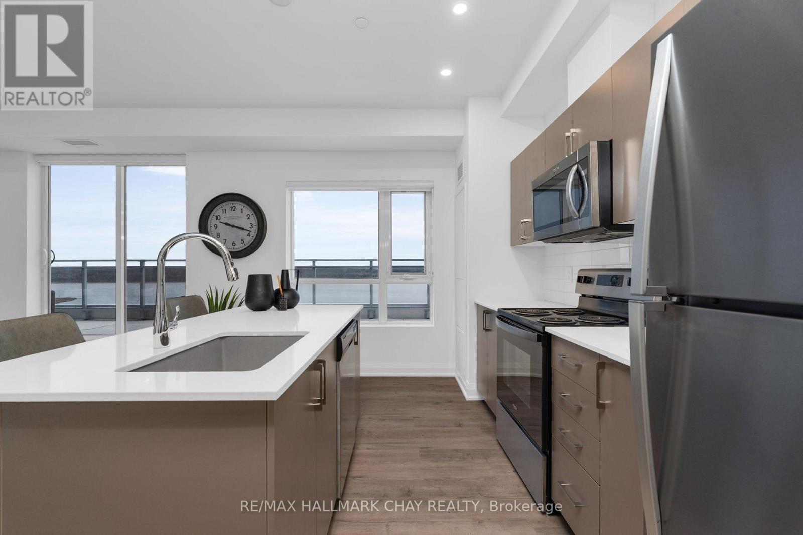 1105 - 58 Lakeside Terrace, Barrie (Little Lake), Ontario  L4N 9S2 - Photo 9 - S12876920