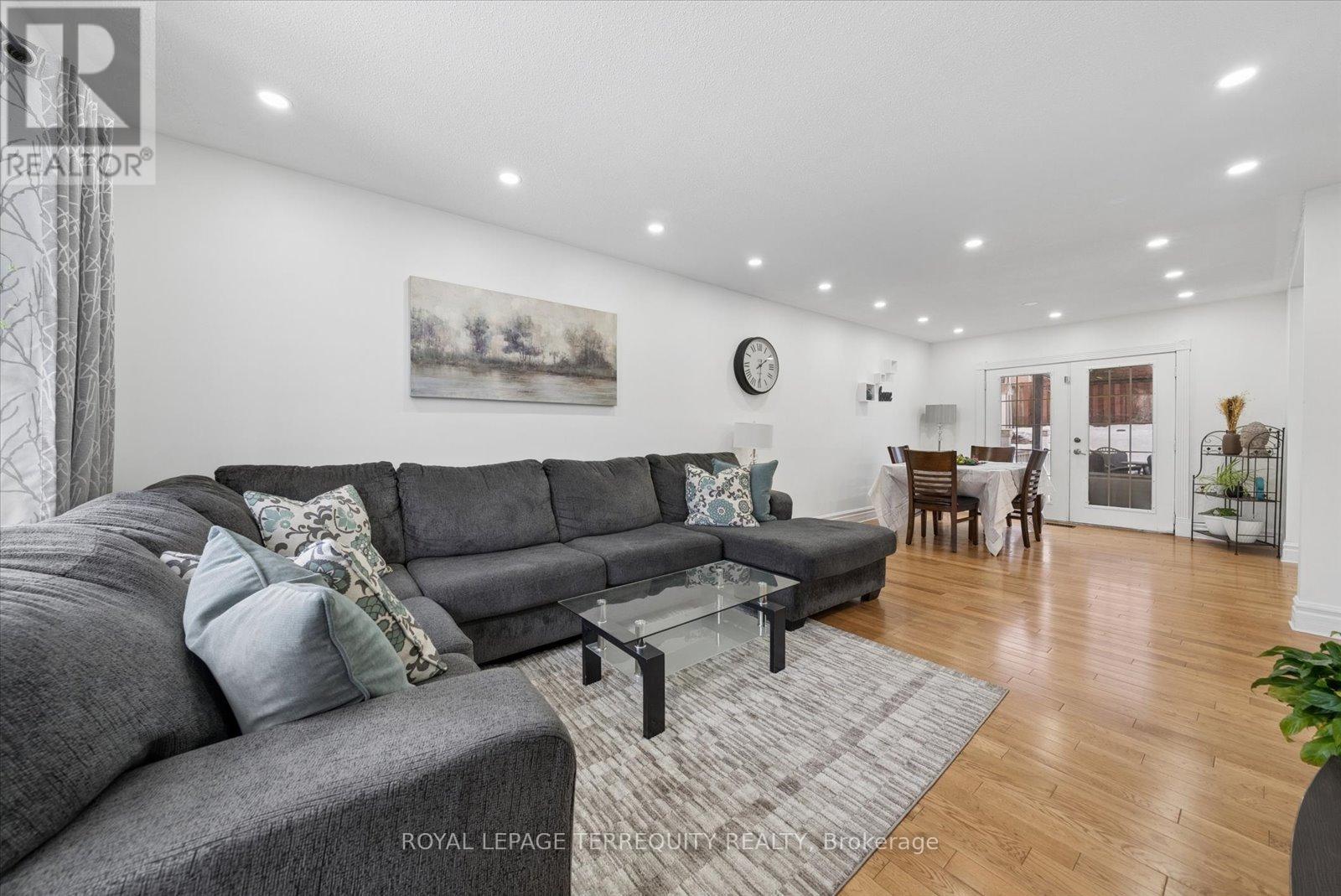 39 Baldwin Lane, Barrie (Allandale Heights), Ontario  L4N 2W2 - Photo 1 - S12877080