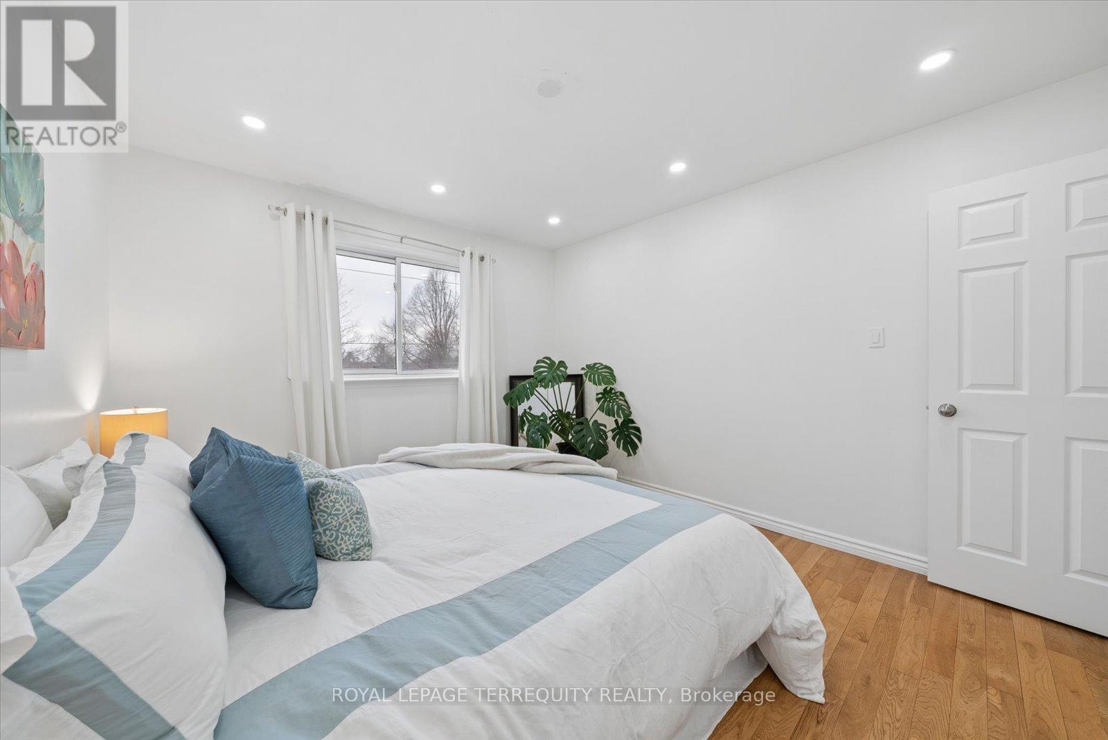 39 Baldwin Lane, Barrie (Allandale Heights), Ontario  L4N 2W2 - Photo 11 - S12877080