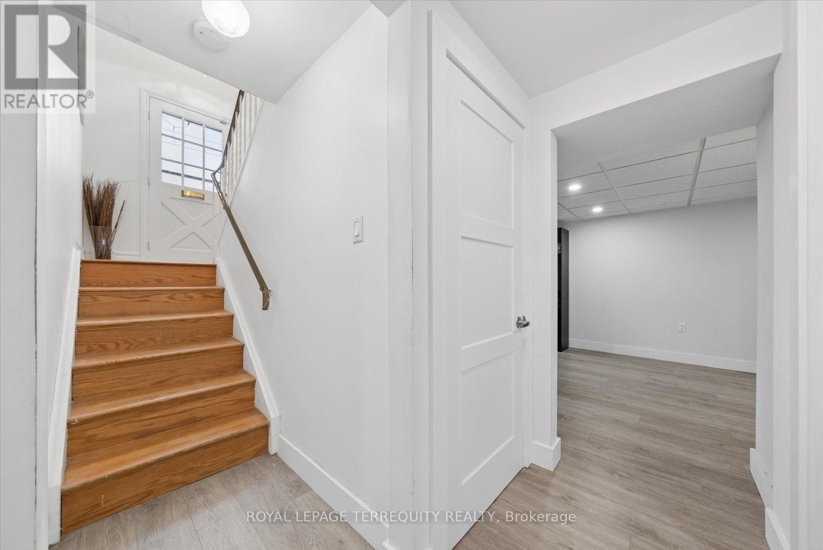 39 Baldwin Lane, Barrie (Allandale Heights), Ontario  L4N 2W2 - Photo 15 - S12877080