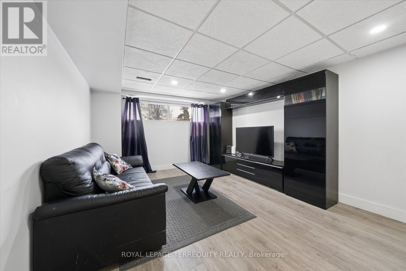 39 Baldwin Lane, Barrie (Allandale Heights), Ontario  L4N 2W2 - Photo 16 - S12877080