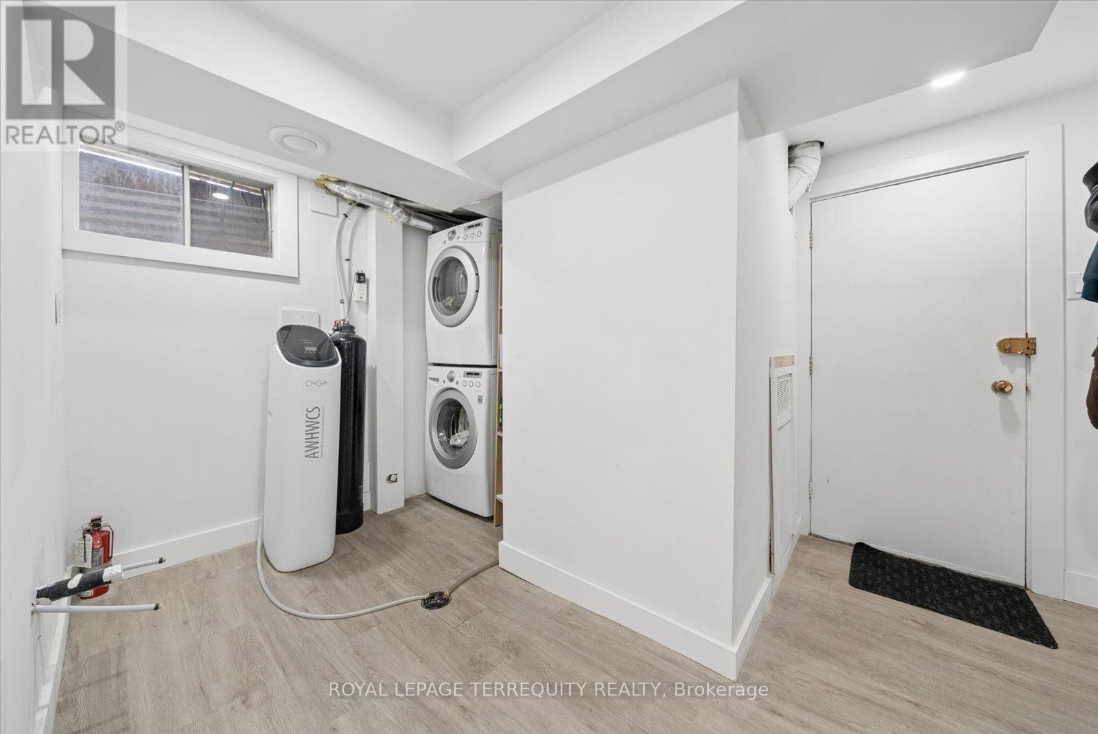 39 Baldwin Lane, Barrie (Allandale Heights), Ontario  L4N 2W2 - Photo 20 - S12877080