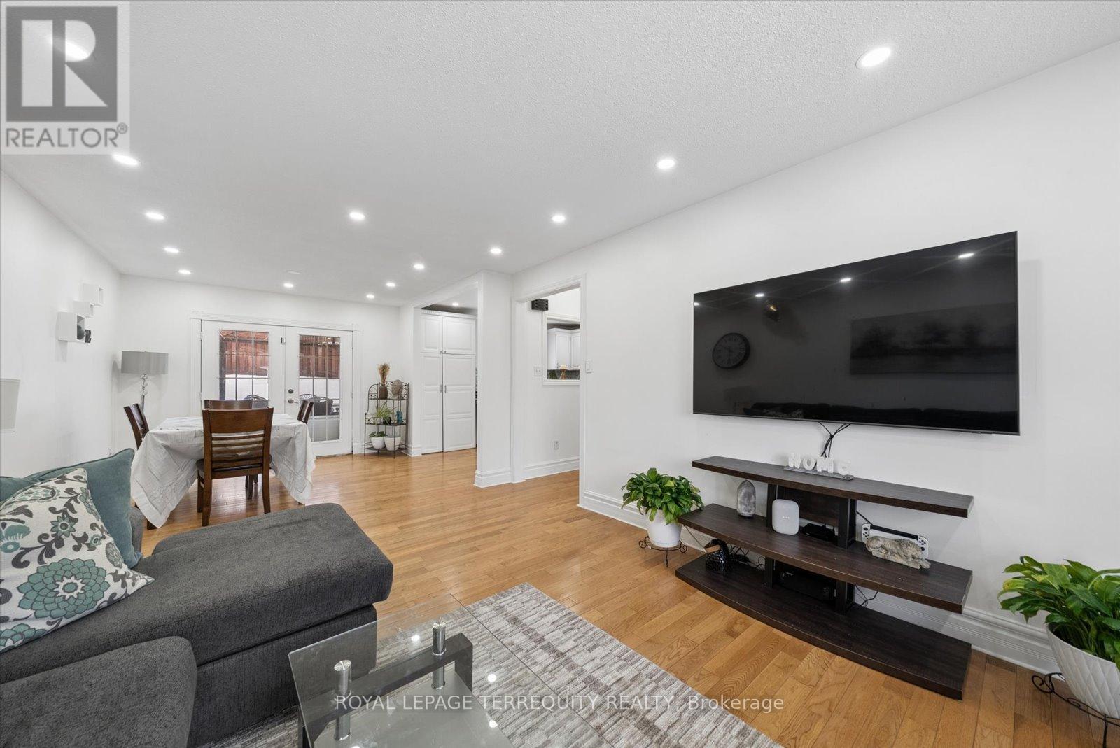 39 Baldwin Lane, Barrie (Allandale Heights), Ontario  L4N 2W2 - Photo 5 - S12877080