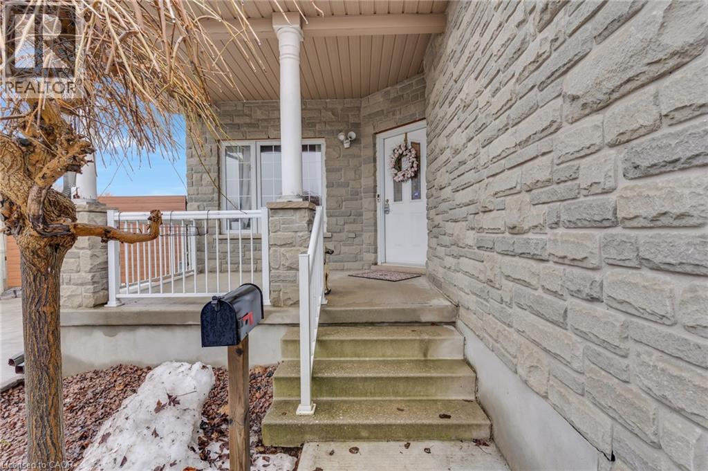 116 Lena Crescent, Cambridge, Ontario  N1R 8P5 - Photo 2 - 40811800