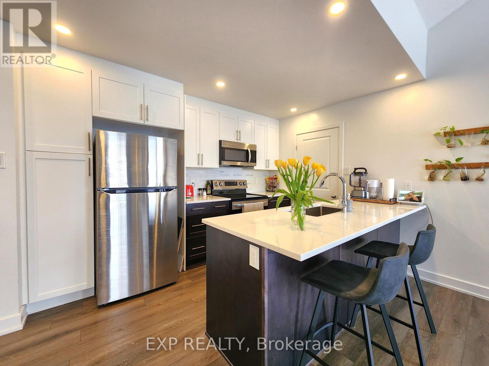 I - 380 Rolling Meadows Crescent, Ottawa, Ontario  K1W 0A7 - Photo 2 - X12856076