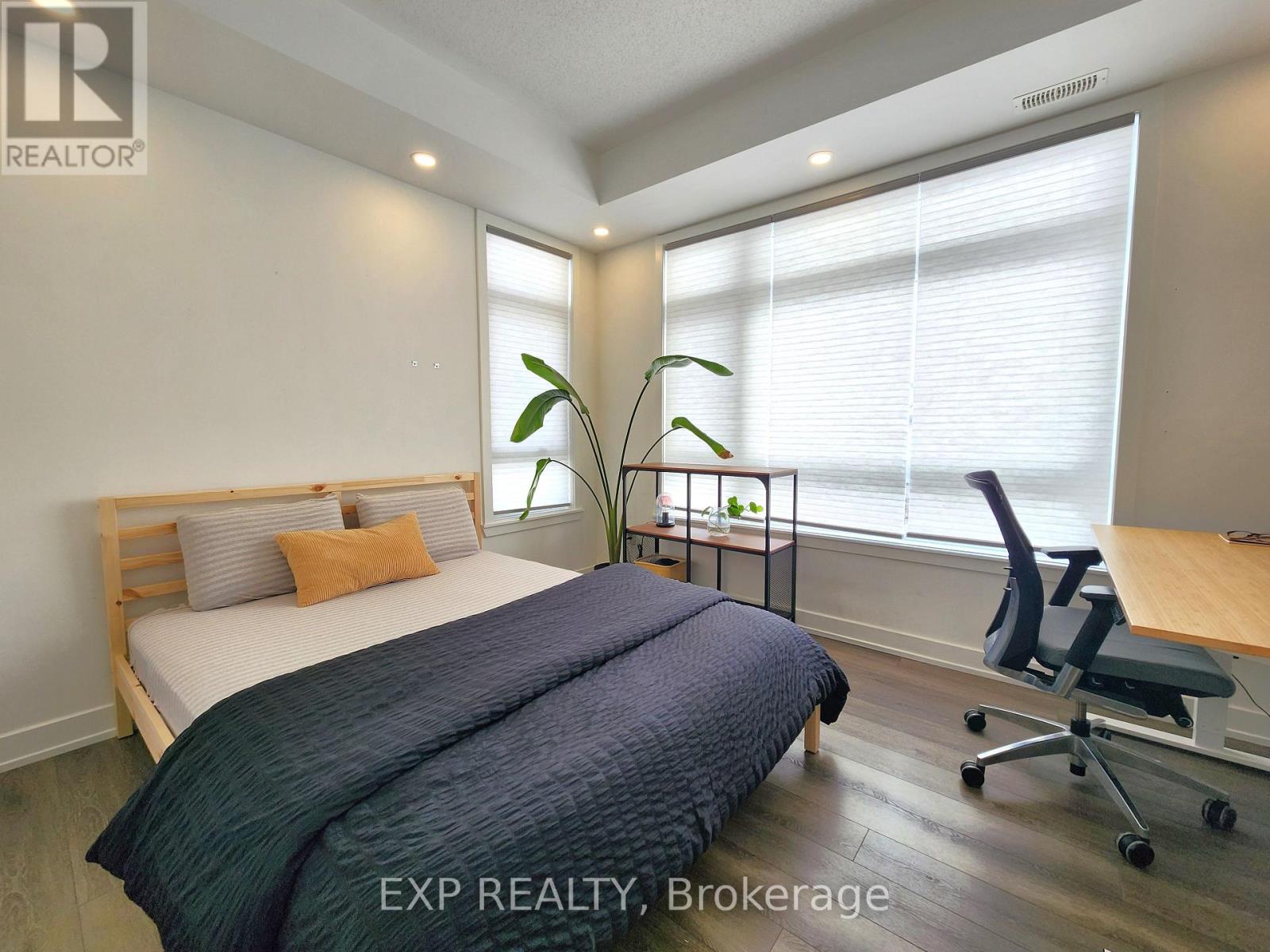 I - 380 Rolling Meadows Crescent, Ottawa, Ontario  K1W 0A7 - Photo 17 - X12856076