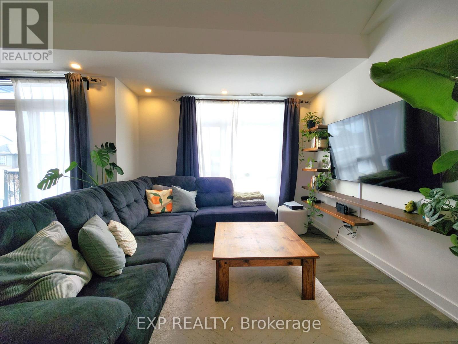 I - 380 Rolling Meadows Crescent, Ottawa, Ontario  K1W 0A7 - Photo 8 - X12856076