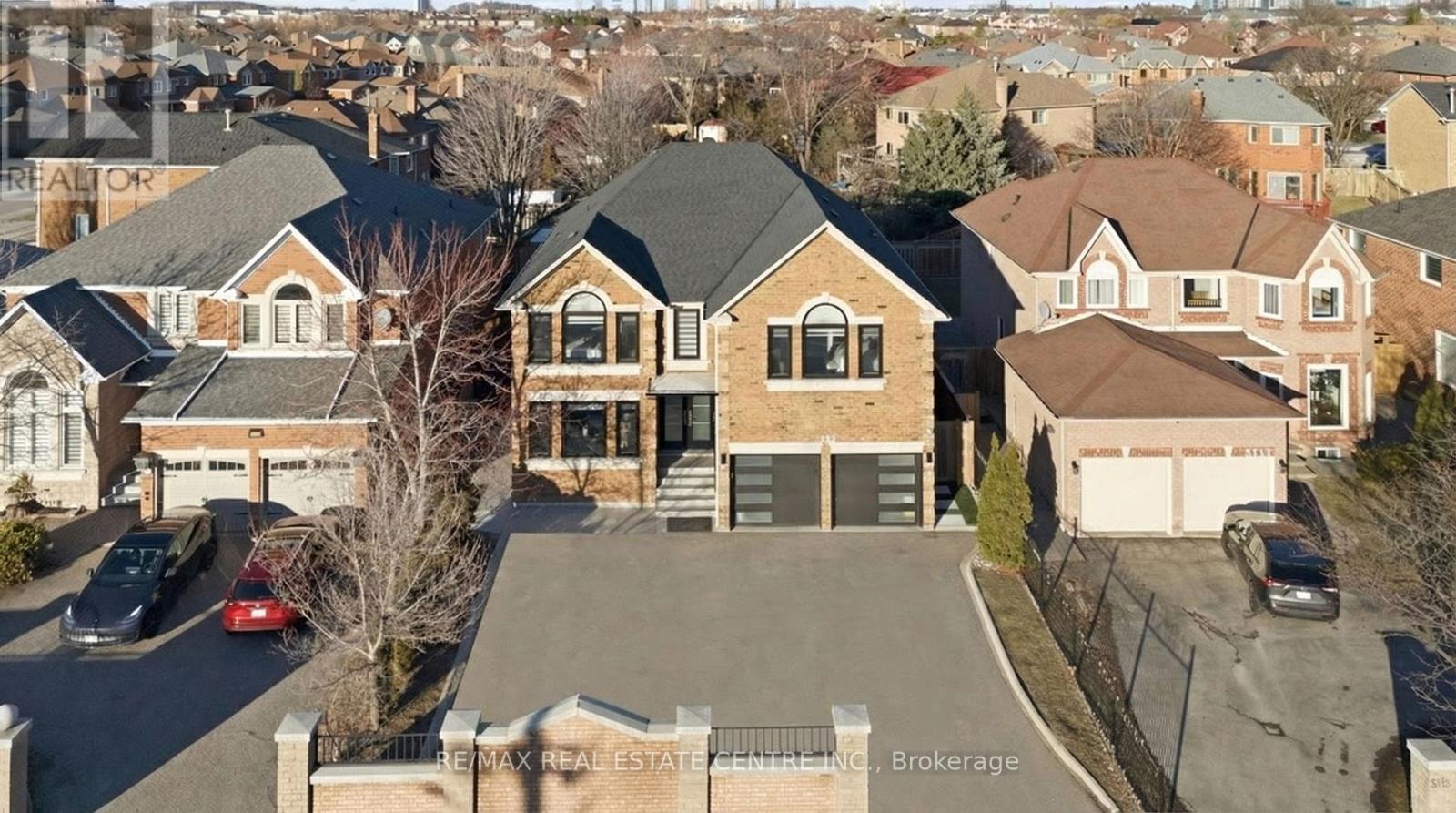 5121 Creditview Road, Mississauga, Ontario  L5V 1R8 - Photo 2 - W12876846