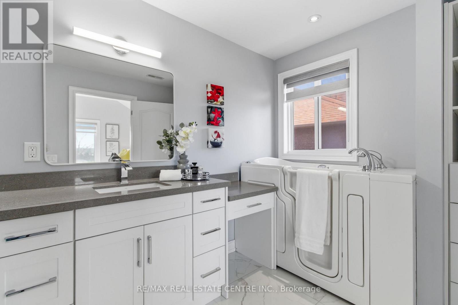 5121 Creditview Road, Mississauga, Ontario  L5V 1R8 - Photo 36 - W12876846