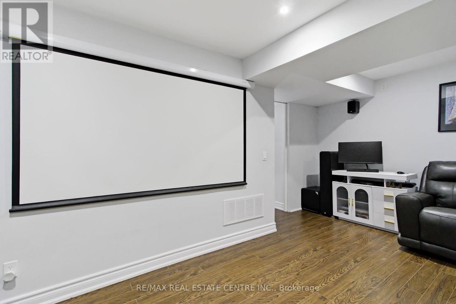 5121 Creditview Road, Mississauga, Ontario  L5V 1R8 - Photo 43 - W12876846