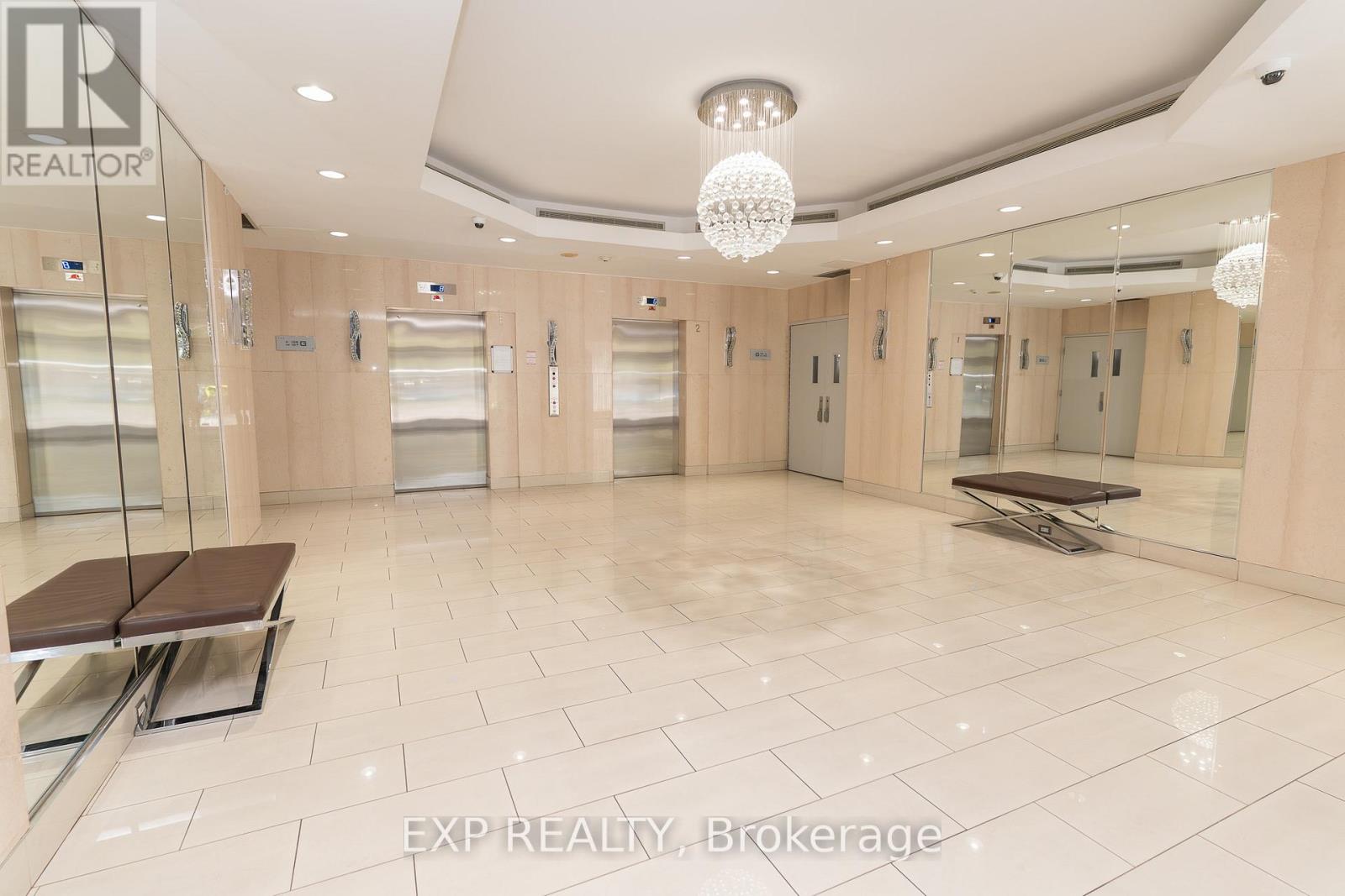 8 - 1500 Grazia Court, Mississauga (Rathwood), Ontario  L4W 4Z9 - Photo 2 - W12876880