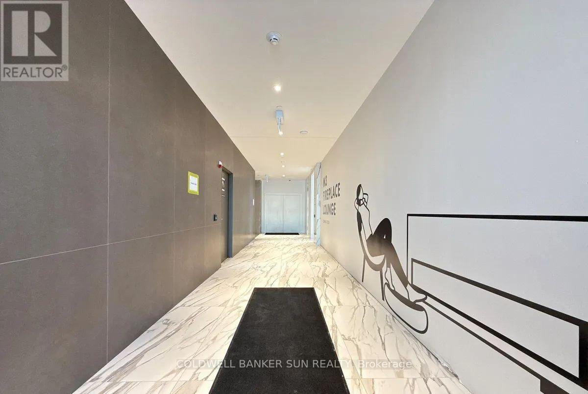 1812 - 448 Burnhamthorpe Road W, Mississauga (City Centre), Ontario  L5B 0R4 - Photo 2 - W12876886