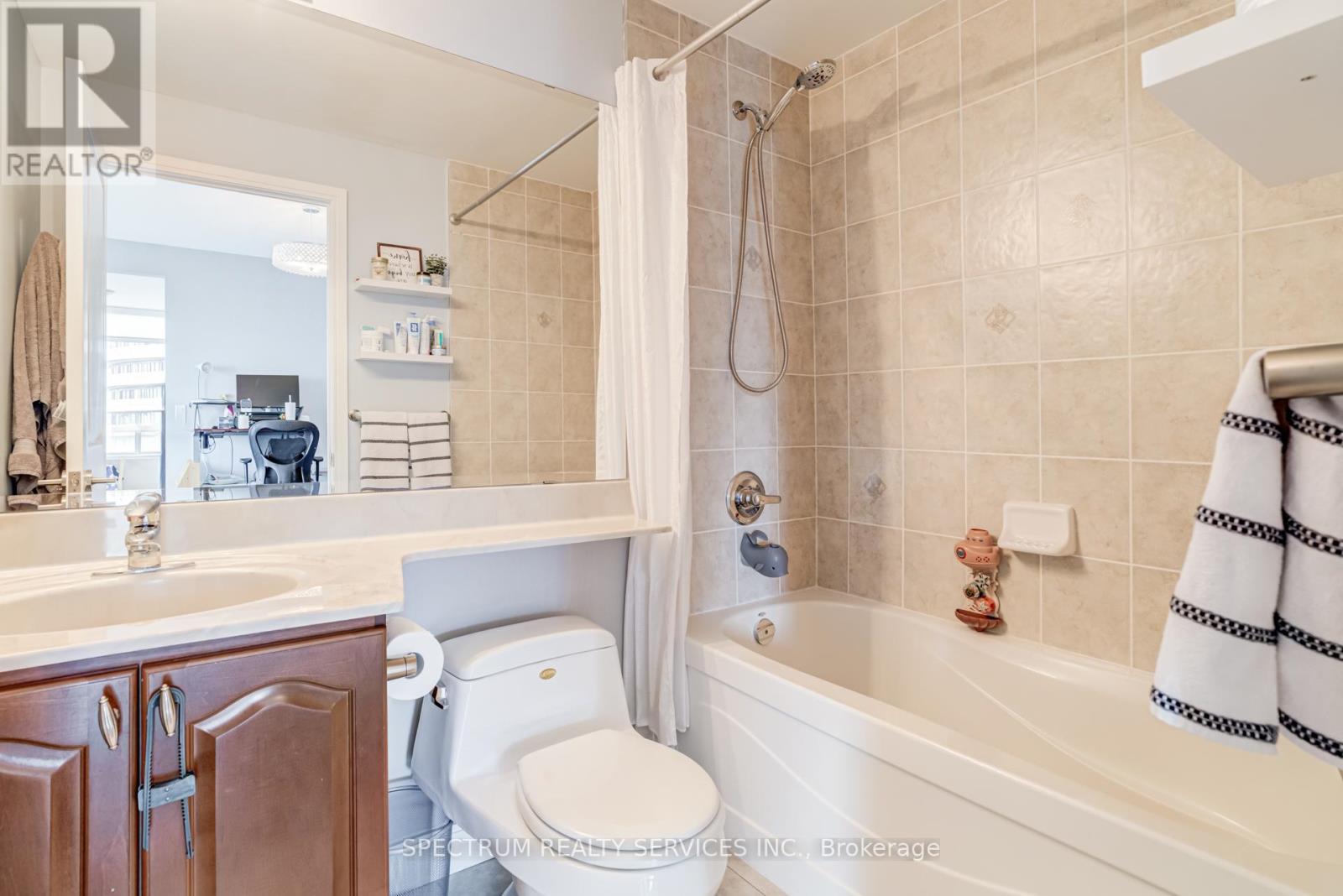 709 - 80 Absolute Avenue, Mississauga (City Centre), Ontario  L4G 7Z3 - Photo 26 - W12876904