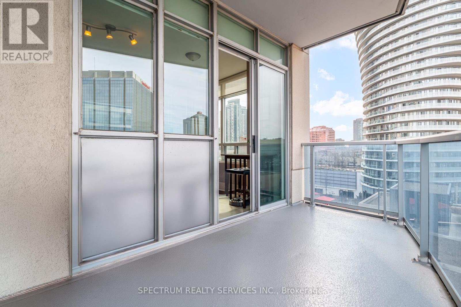 709 - 80 Absolute Avenue, Mississauga (City Centre), Ontario  L4G 7Z3 - Photo 27 - W12876904