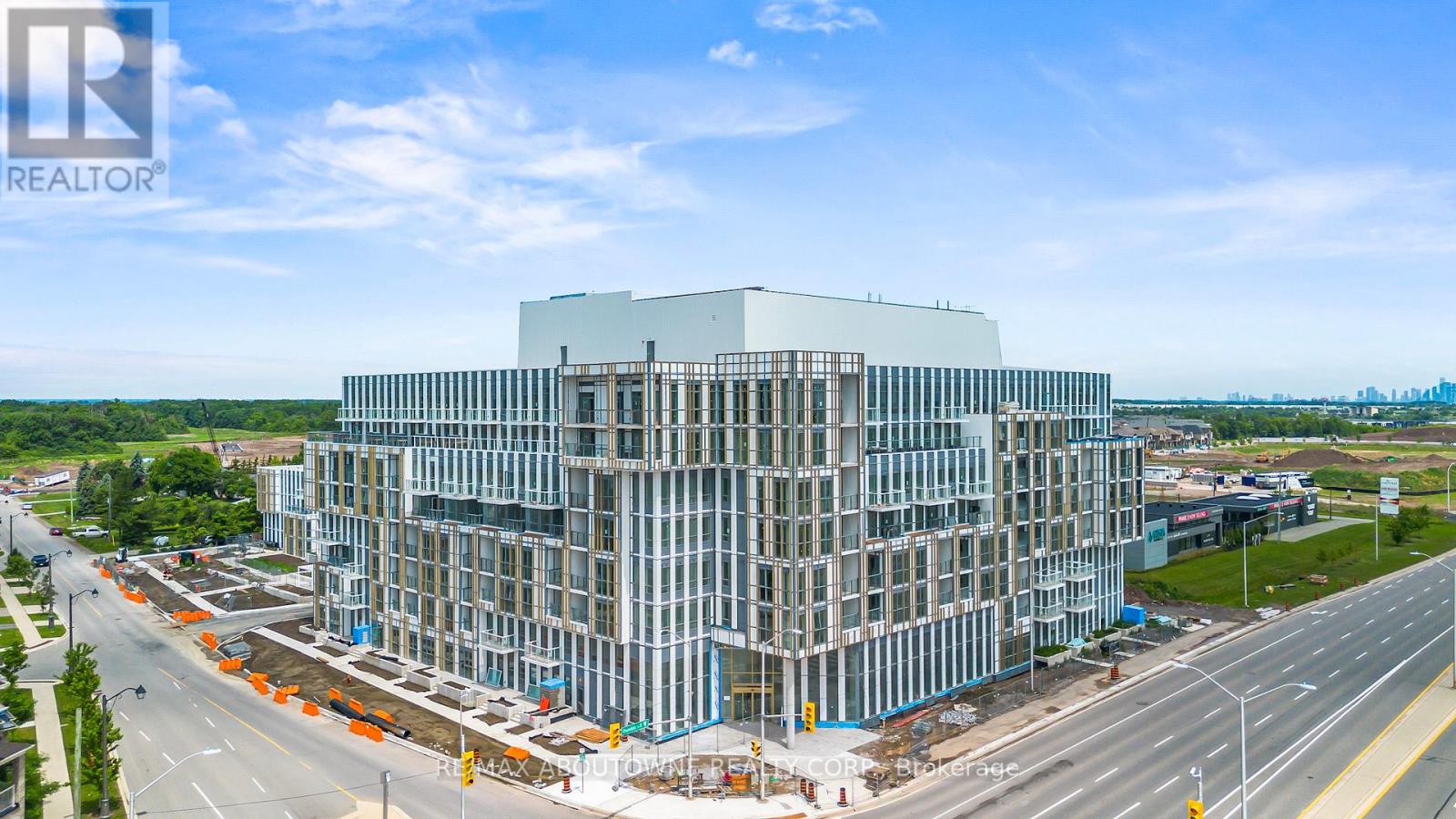 150 - 1005 Dundas Street E, Oakville (Jm Joshua Meadows), Ontario  L6H 8C7 - Photo 2 - W12876906