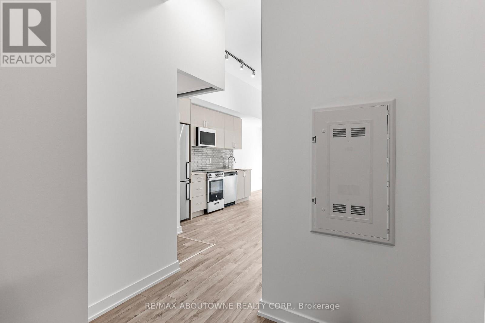 150 - 1005 Dundas Street E, Oakville (Jm Joshua Meadows), Ontario  L6H 8C7 - Photo 9 - W12876906