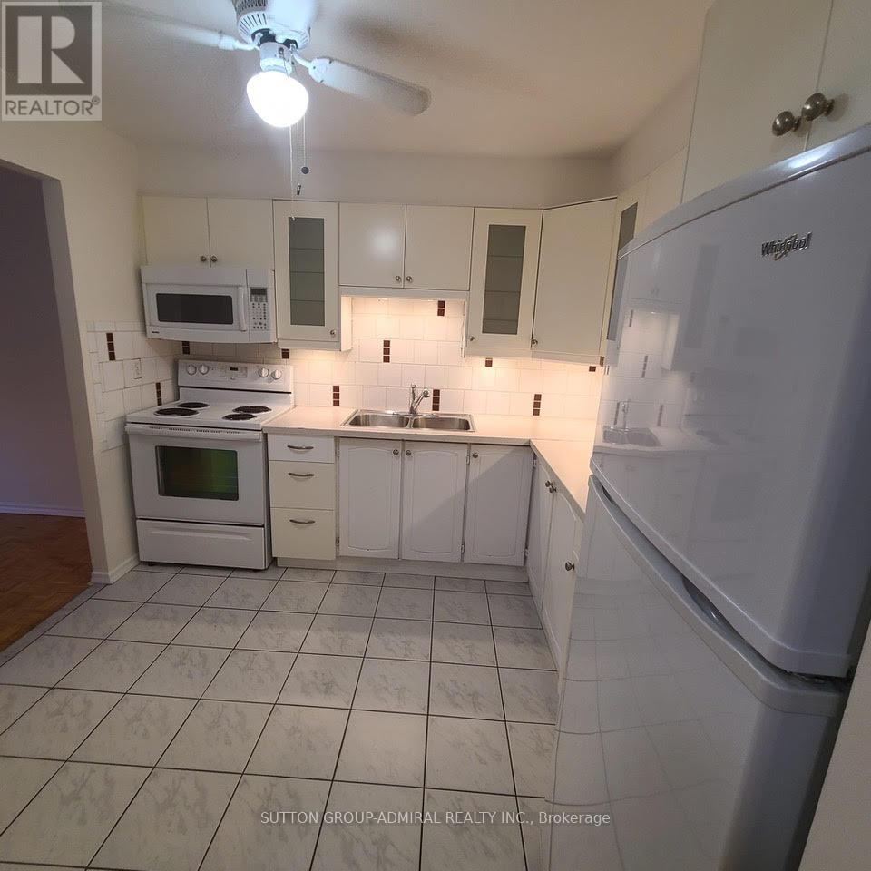 #1 - 5128a Dundas Street W, Toronto, Ontario  M9A 1C2 - Photo 4 - W12876924