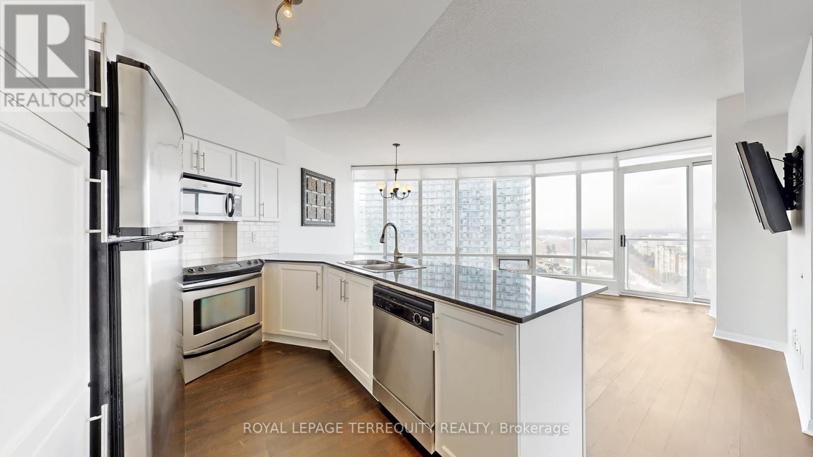 1502 - 15 Windermere Avenue, Toronto, Ontario  M6S 5A2 - Photo 1 - W12876956