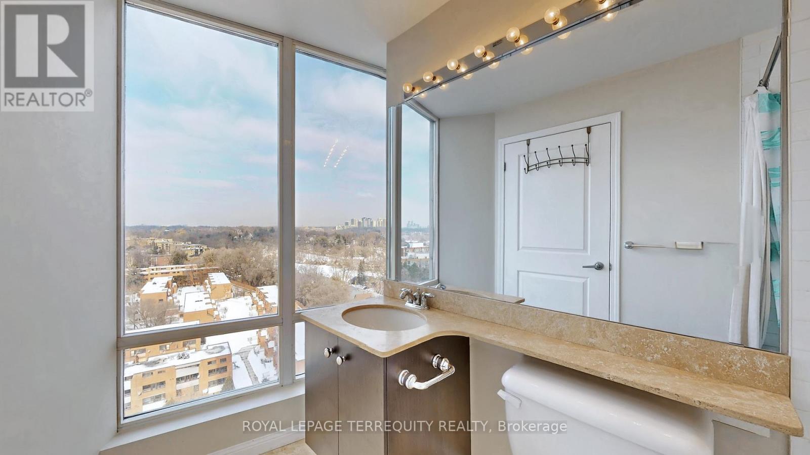 1502 - 15 Windermere Avenue, Toronto, Ontario  M6S 5A2 - Photo 15 - W12876956