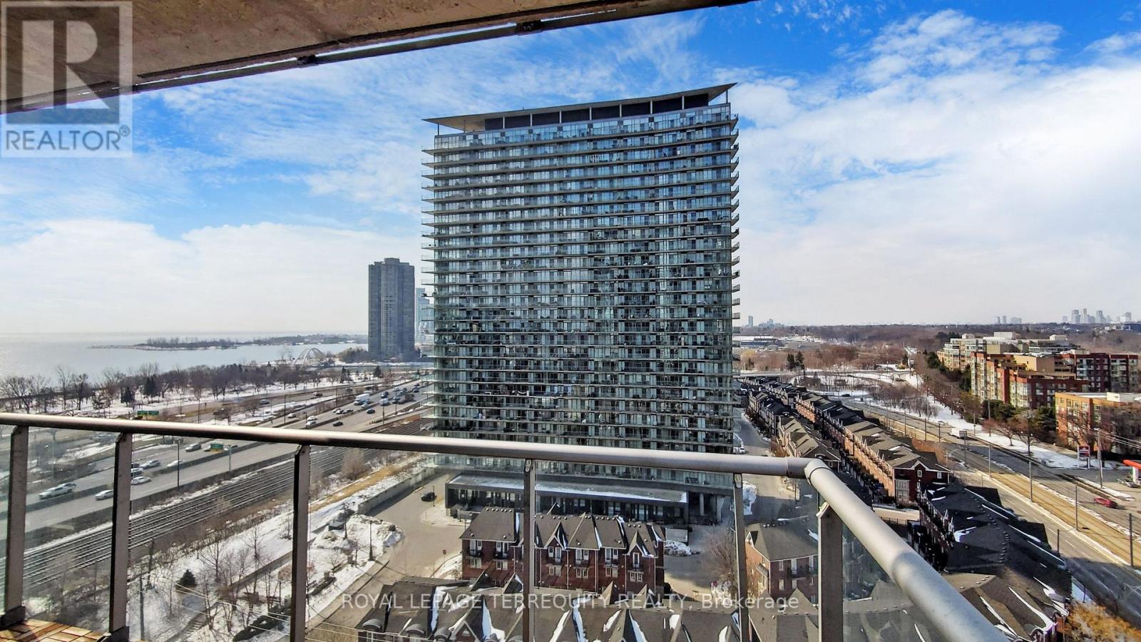 1502 - 15 Windermere Avenue, Toronto, Ontario  M6S 5A2 - Photo 20 - W12876956