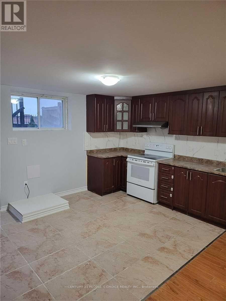 19 Freedom Oaks Trail, Brampton, Ontario  L6P 3L1 - Photo 4 - W12877102