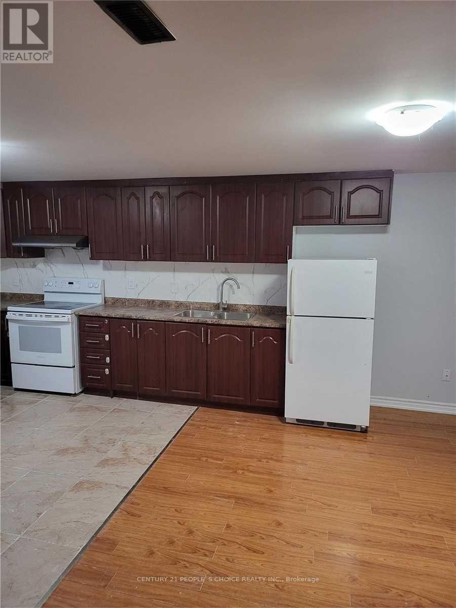 19 Freedom Oaks Trail, Brampton, Ontario  L6P 3L1 - Photo 5 - W12877102