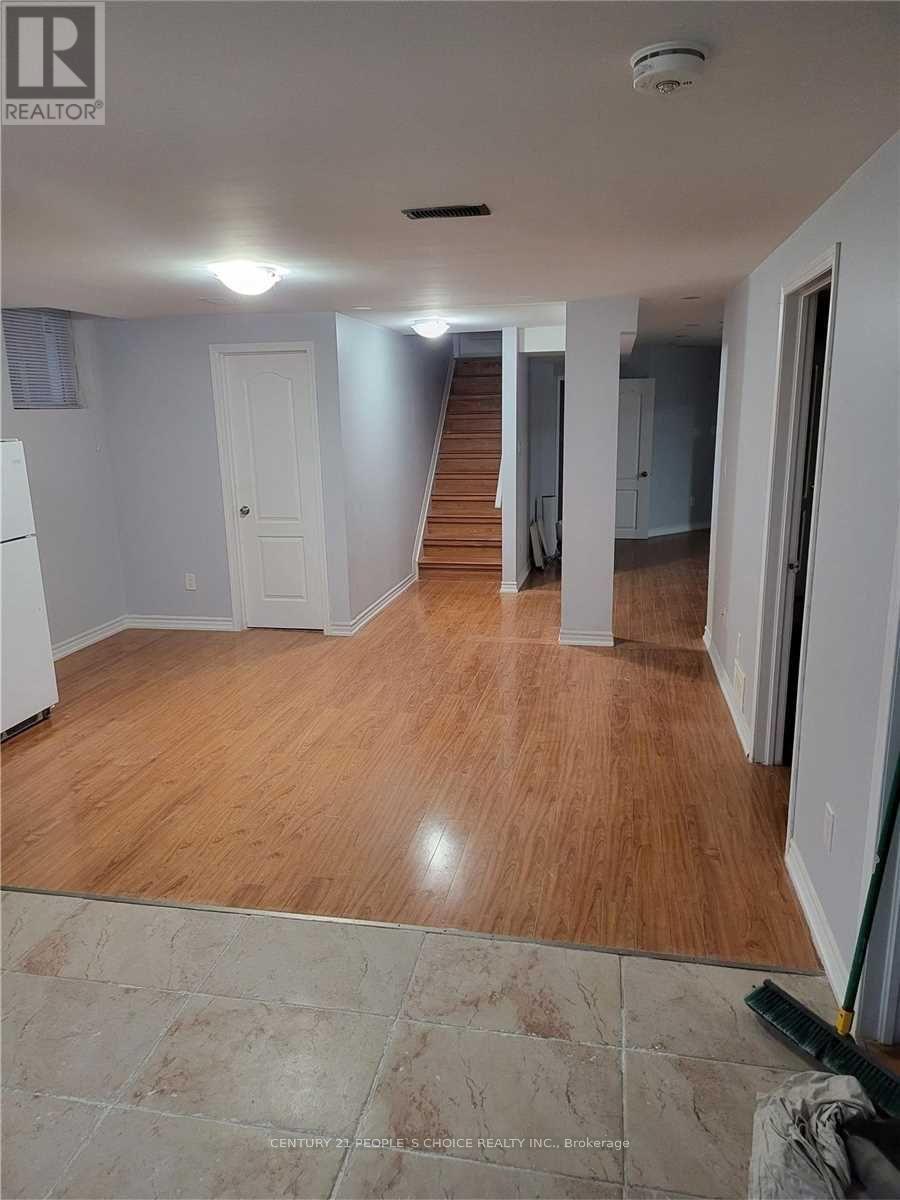 19 Freedom Oaks Trail, Brampton, Ontario  L6P 3L1 - Photo 6 - W12877102