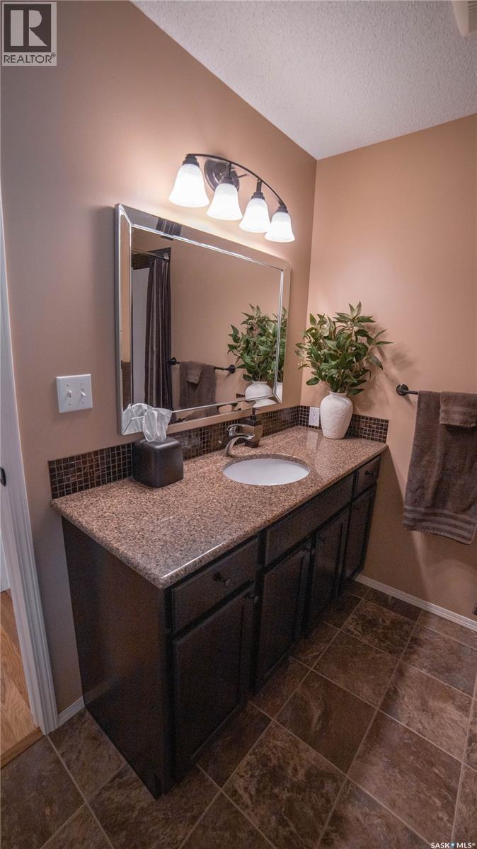 434 Brooks Road, Estevan, Saskatchewan  S4A 2P2 - Photo 24 - SK030207