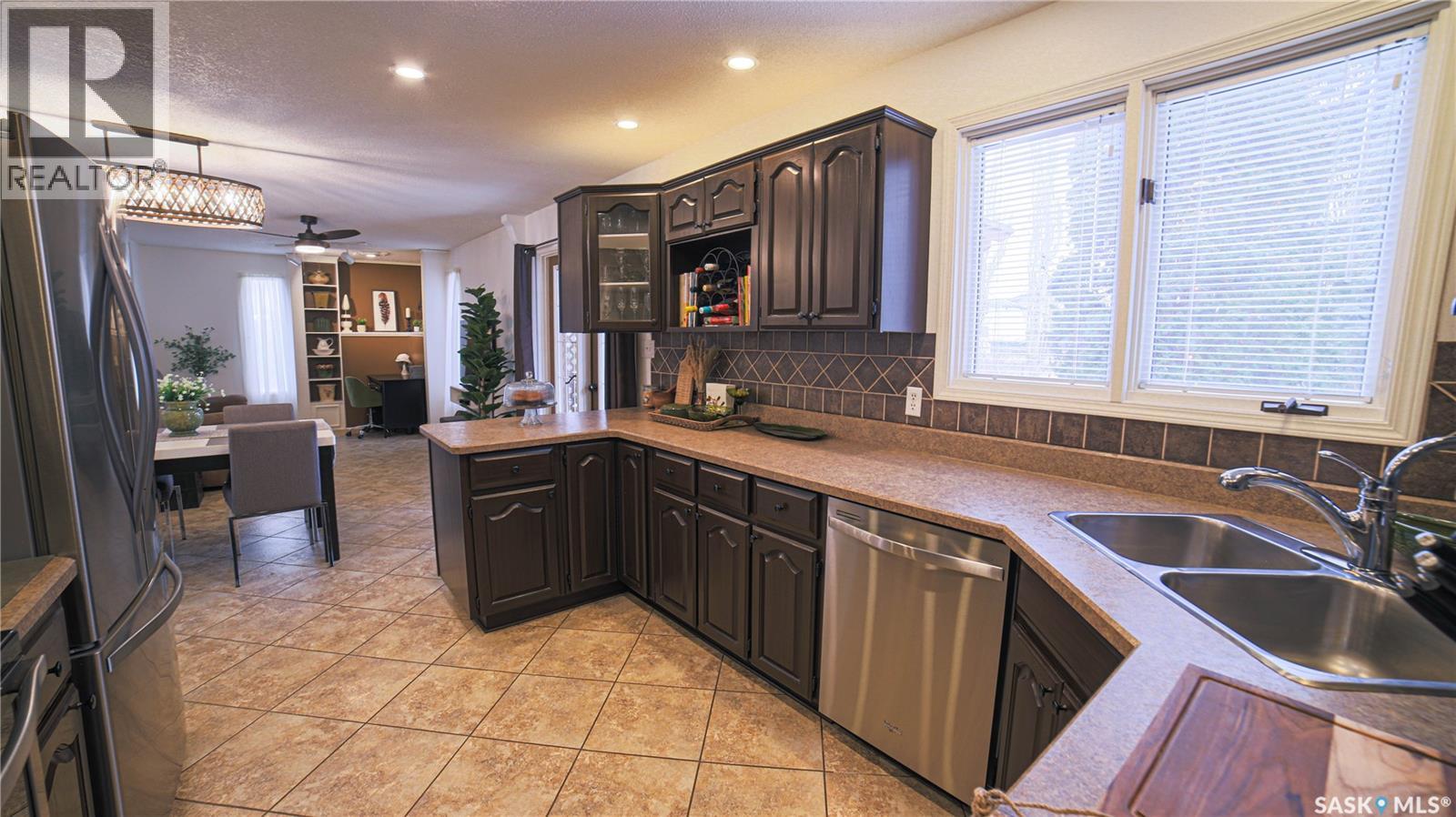 434 Brooks Road, Estevan, Saskatchewan  S4A 2P2 - Photo 9 - SK030207