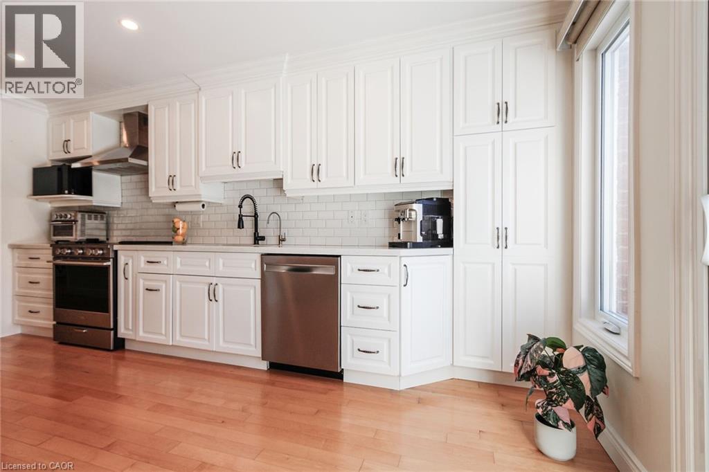 3845 Cedar Hedge Rise, Mississauga, Ontario  L5N 6X2 - Photo 10 - 40811633