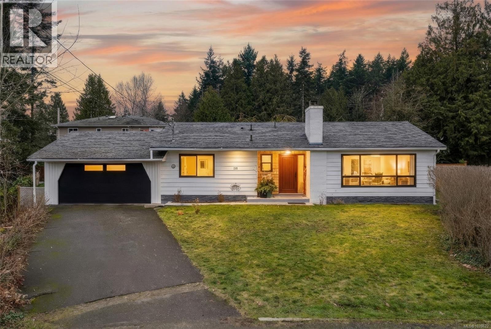 228 Potlatch St, Parksville, British Columbia