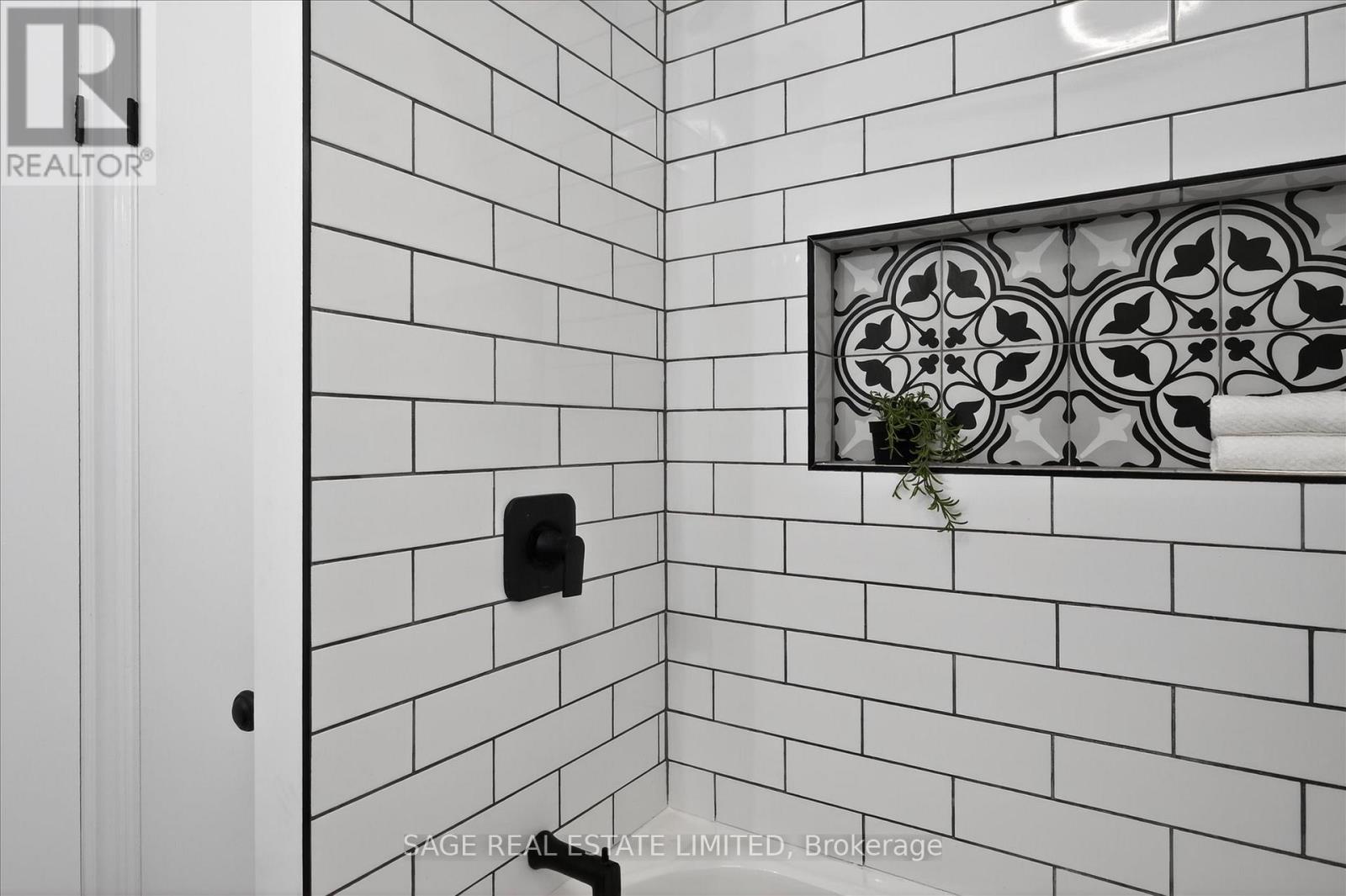 196 Minns Avenue, Kawartha Lakes (Bobcaygeon), Ontario  K0M 1A0 - Photo 30 - X12876854