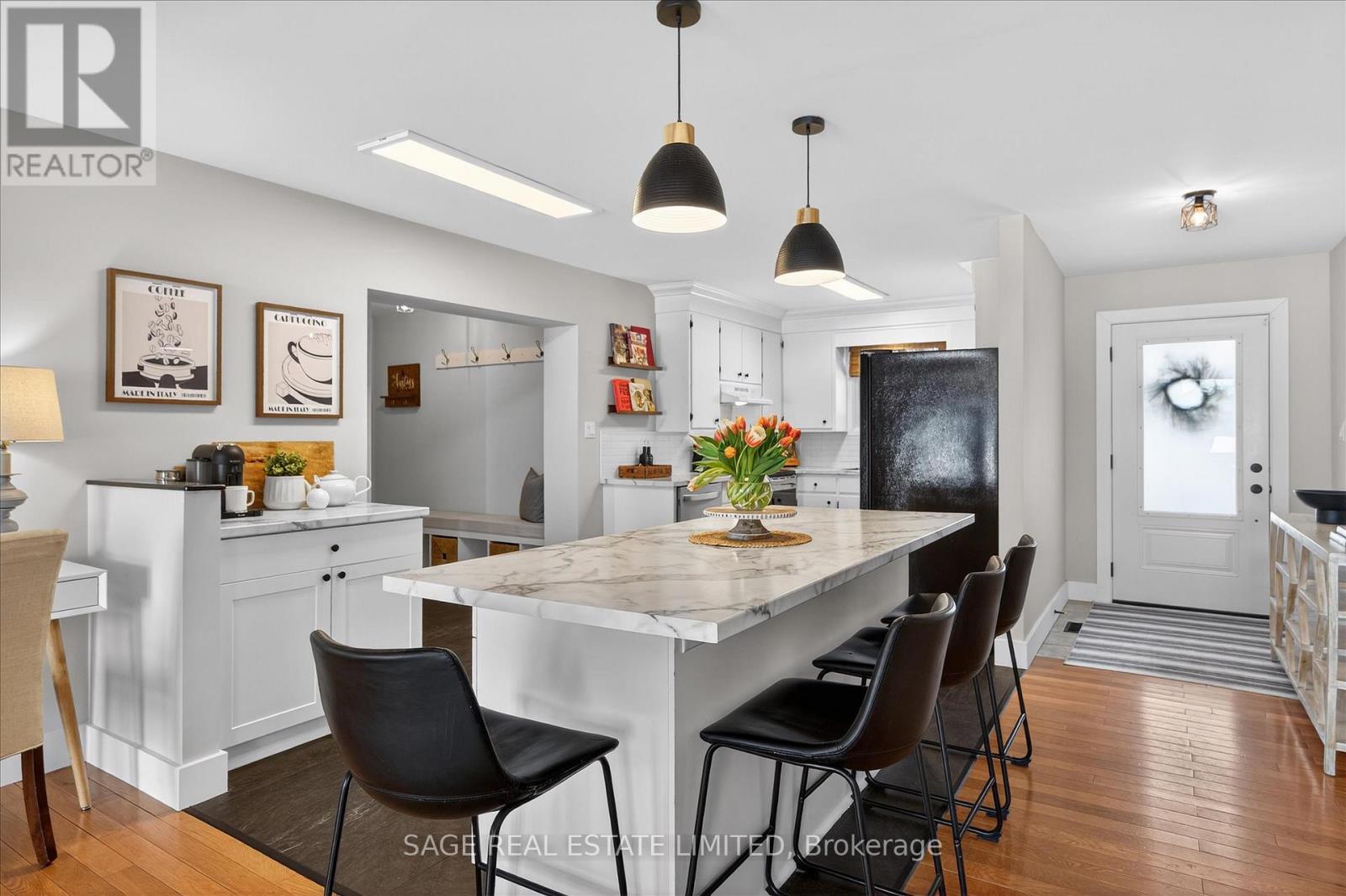 196 Minns Avenue, Kawartha Lakes (Bobcaygeon), Ontario  K0M 1A0 - Photo 6 - X12876854