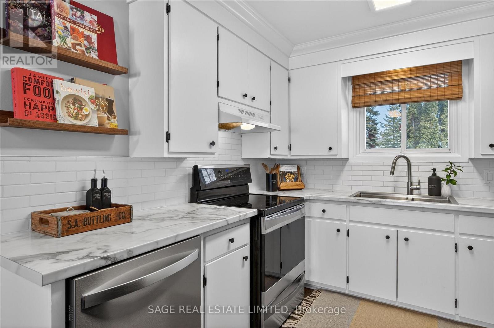 196 Minns Avenue, Kawartha Lakes (Bobcaygeon), Ontario  K0M 1A0 - Photo 9 - X12876854