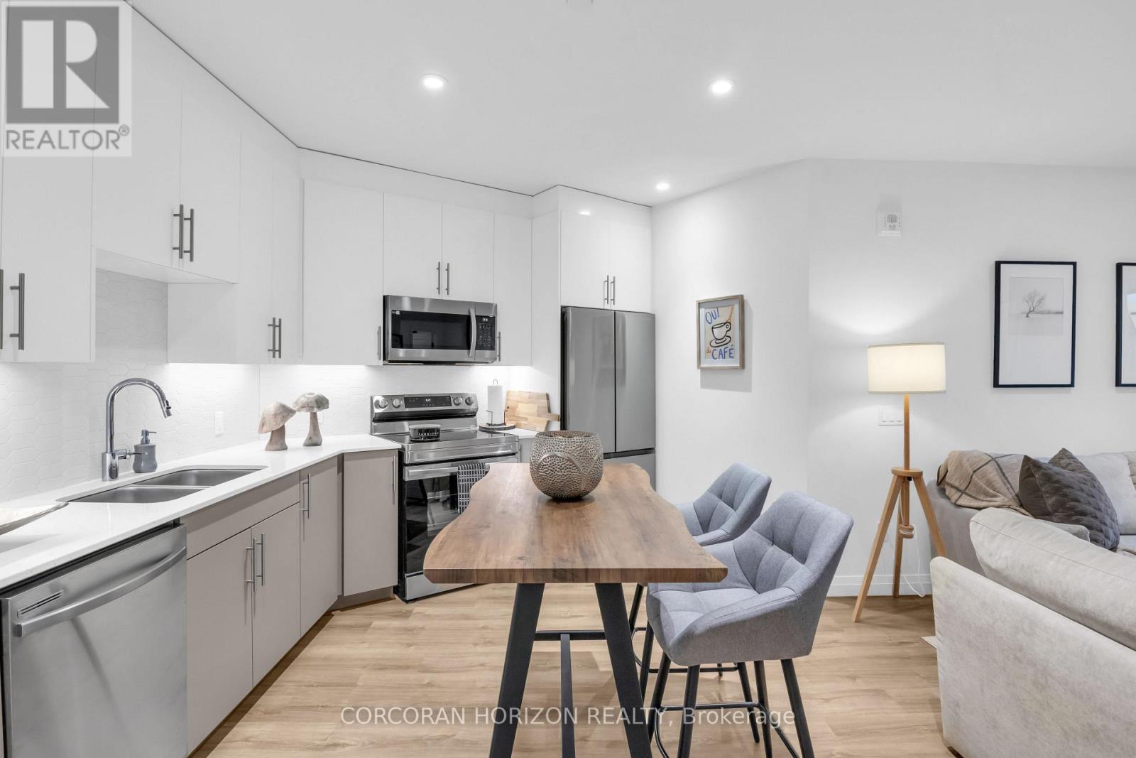 507 - 525 New Dundee Road, Kitchener, Ontario  N2P 2L1 - Photo 2 - X12876894