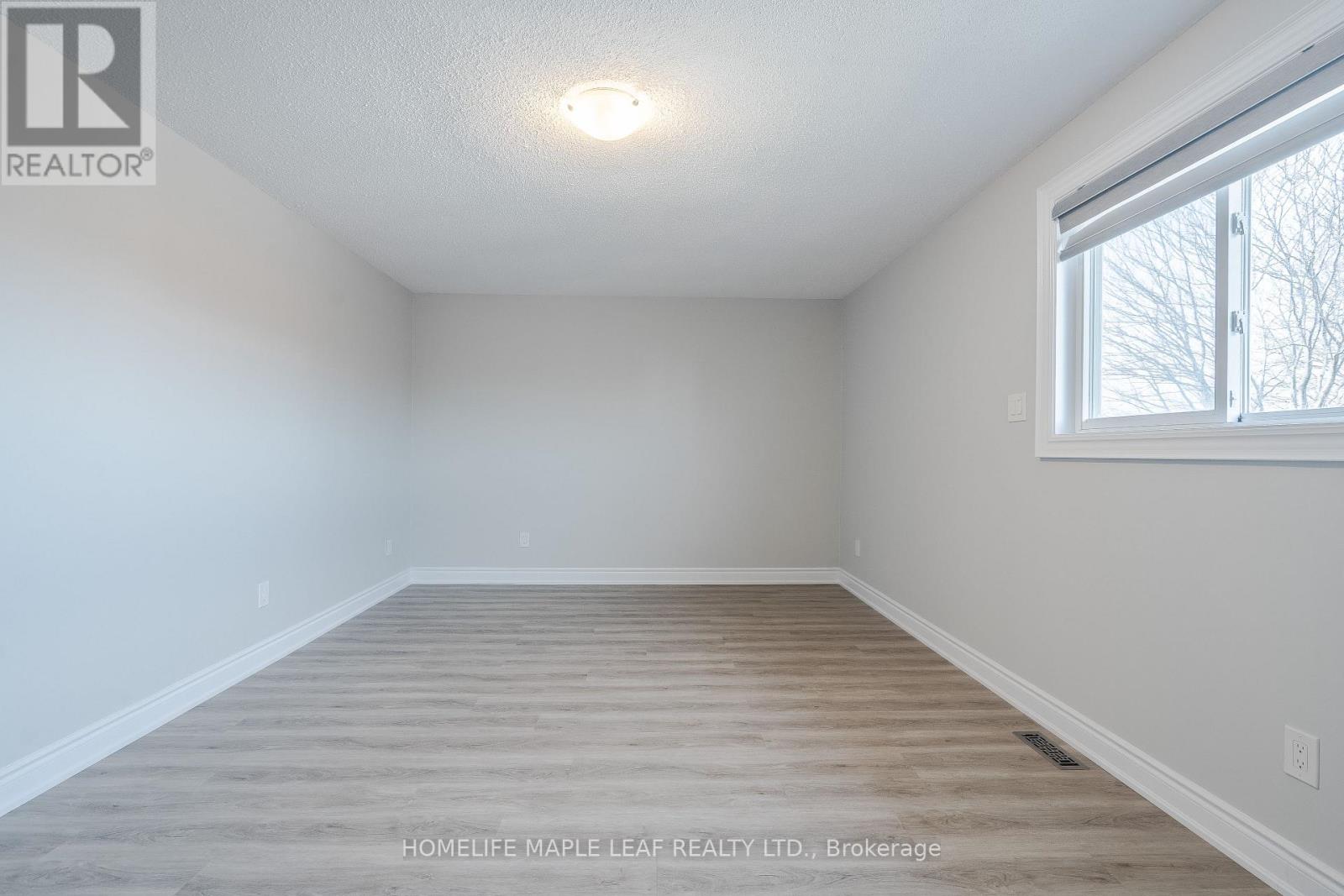 42 Puritan Court, Hamilton (Stoney Creek), Ontario  L8E 4L1 - Photo 25 - X12876902