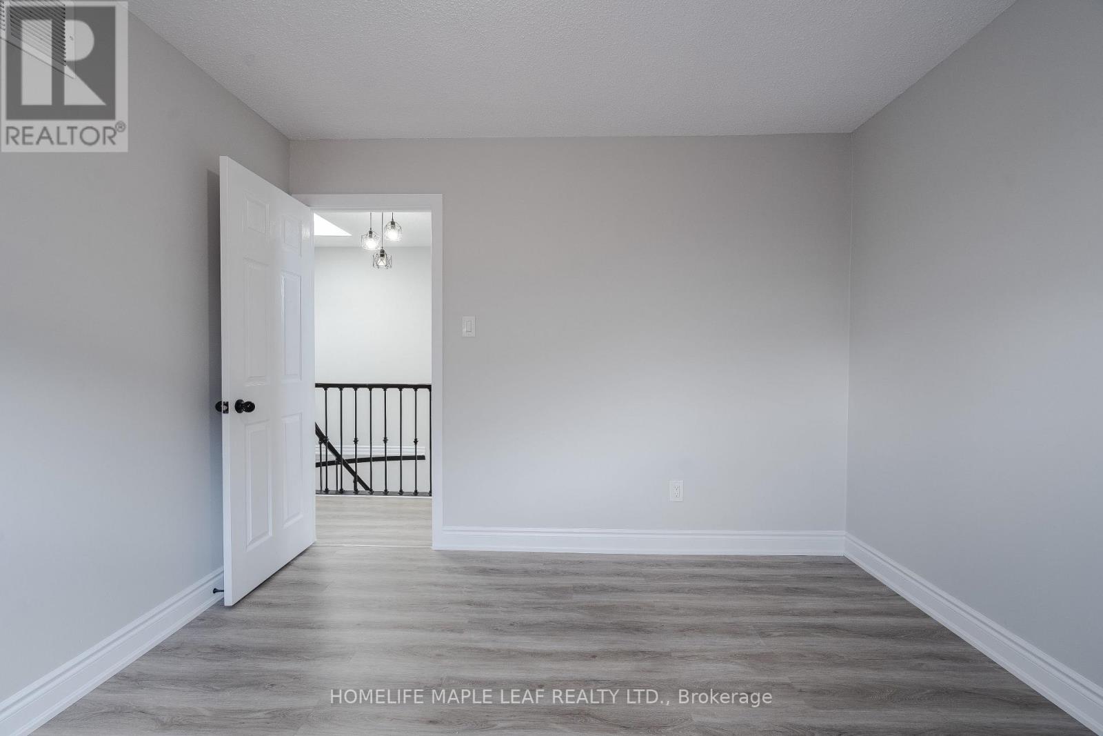 42 Puritan Court, Hamilton (Stoney Creek), Ontario  L8E 4L1 - Photo 31 - X12876902