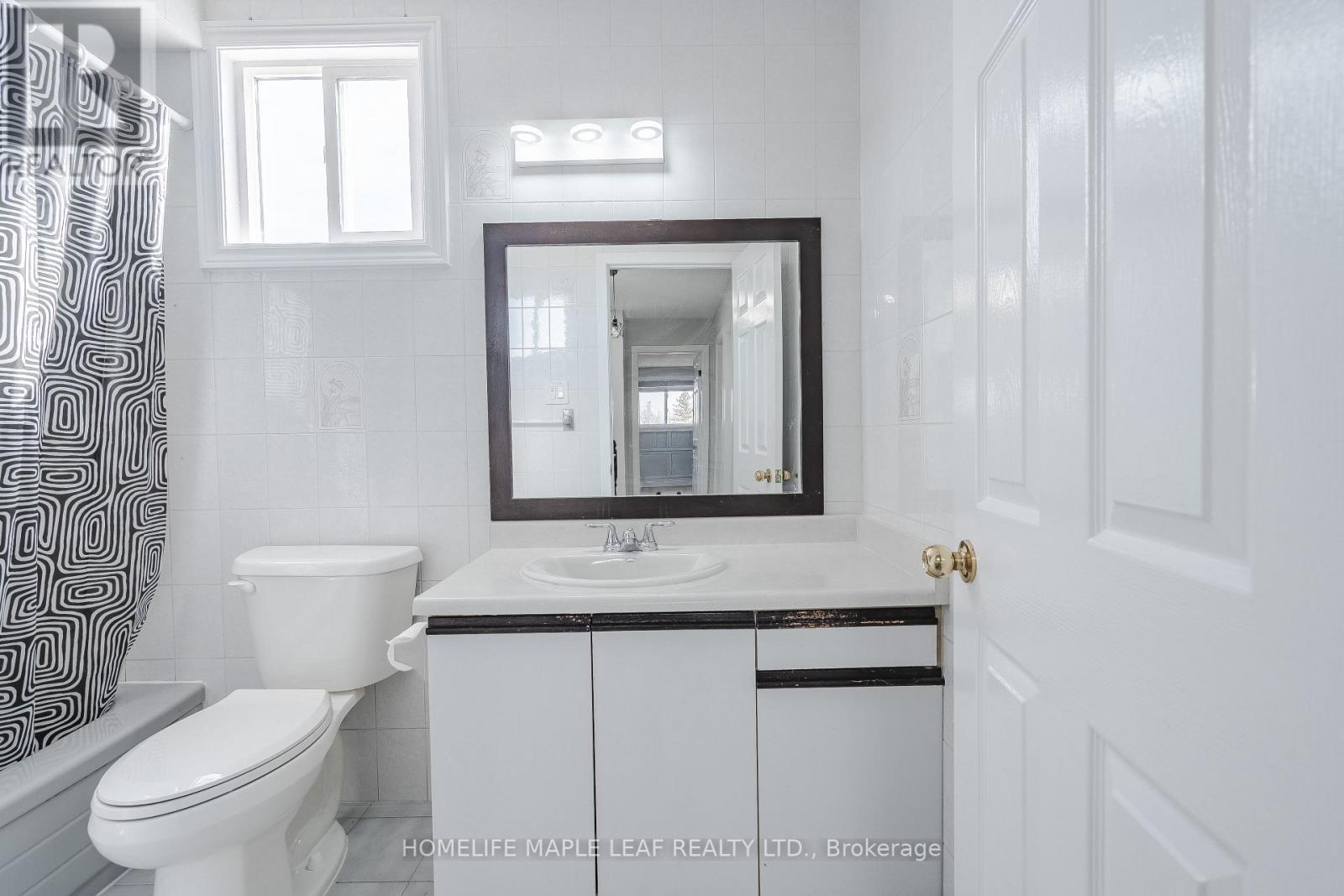 42 Puritan Court, Hamilton (Stoney Creek), Ontario  L8E 4L1 - Photo 32 - X12876902