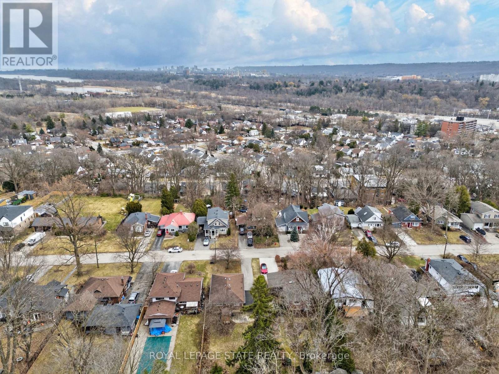 34 Helen Street, Hamilton (Dundas), Ontario  L9H 1N3 - Photo 38 - X12876918